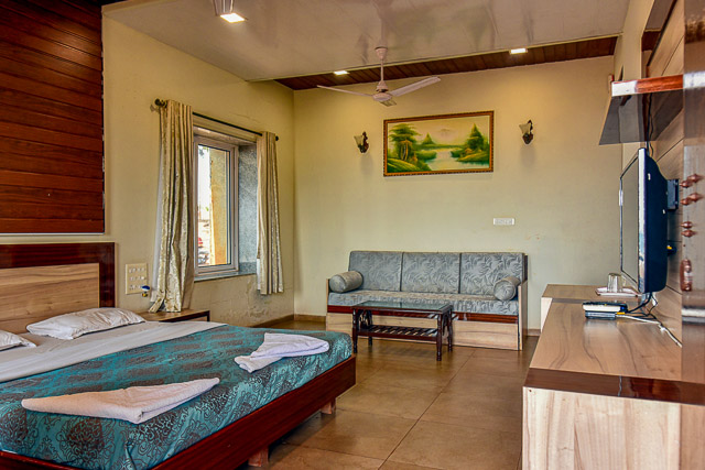 Premier Suite AC Sea View