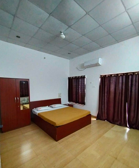 Cottage Room AC