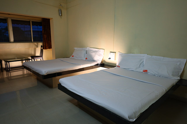 C Deluxe Room Non AC 5