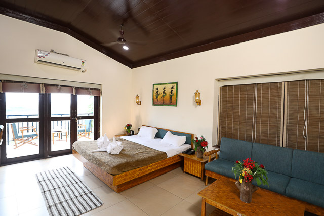 Deluxe Suite AC Lake View