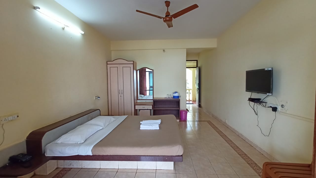 Deluxe Room Non AC Sea View 3