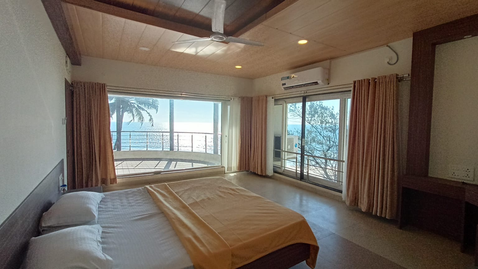 Sea Villa with Open Deck 2