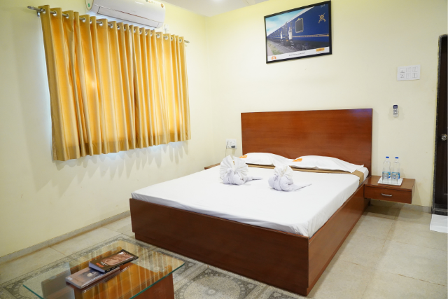 Royal Family Room AC 5