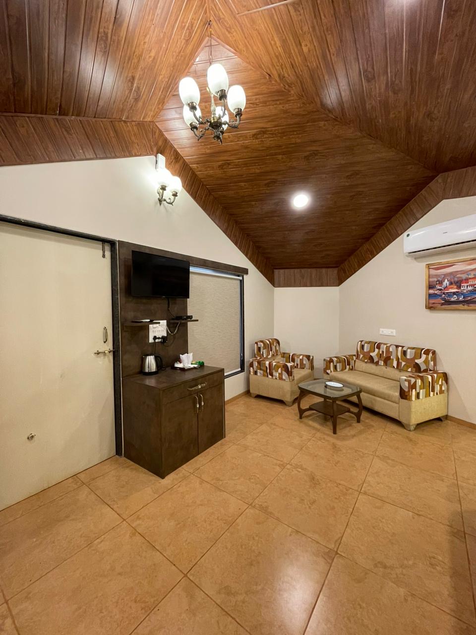 Kokani Hut Room 6