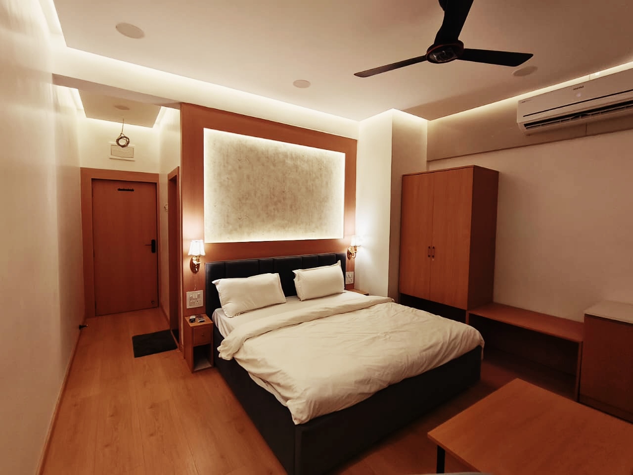 Sea Breeze AC Room