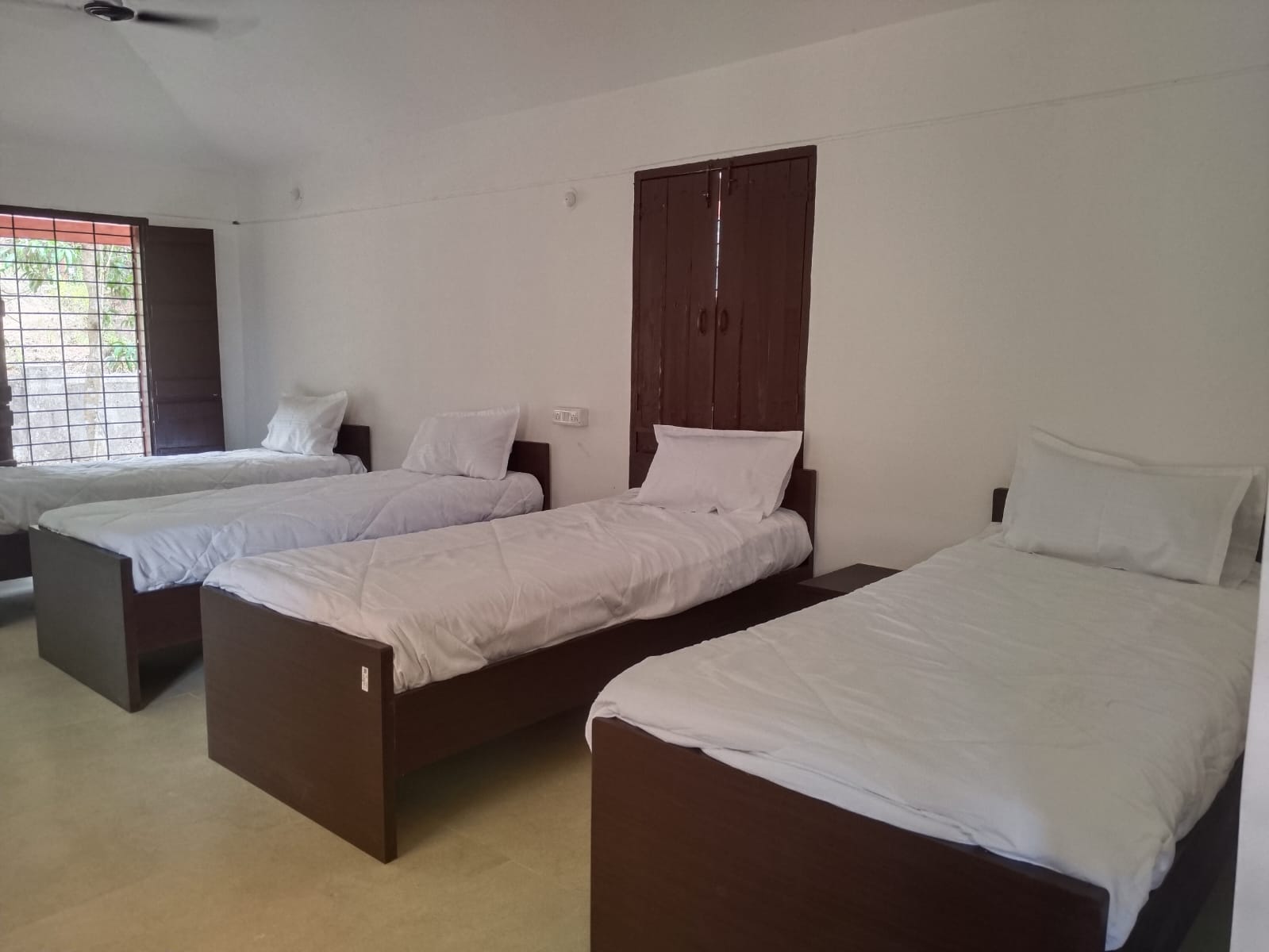 Family Room (4 Bed) Non AC 4
