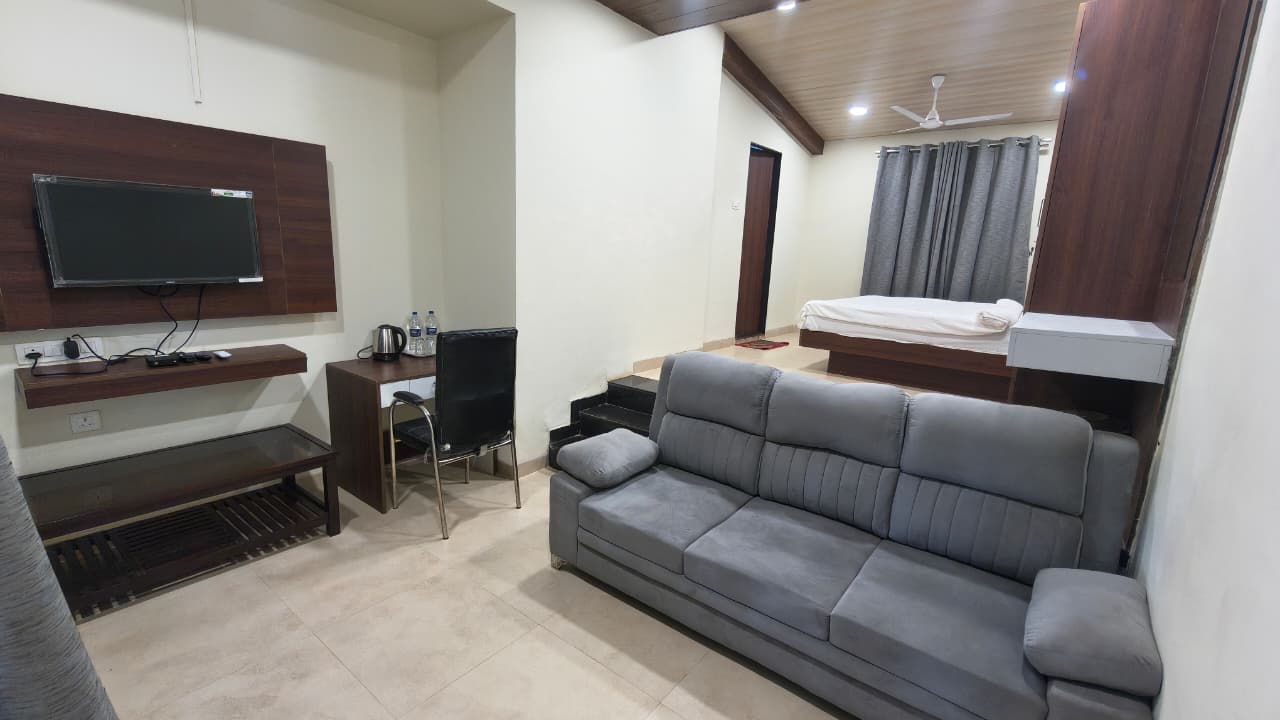 Super Deluxe Room AC Sea View 6